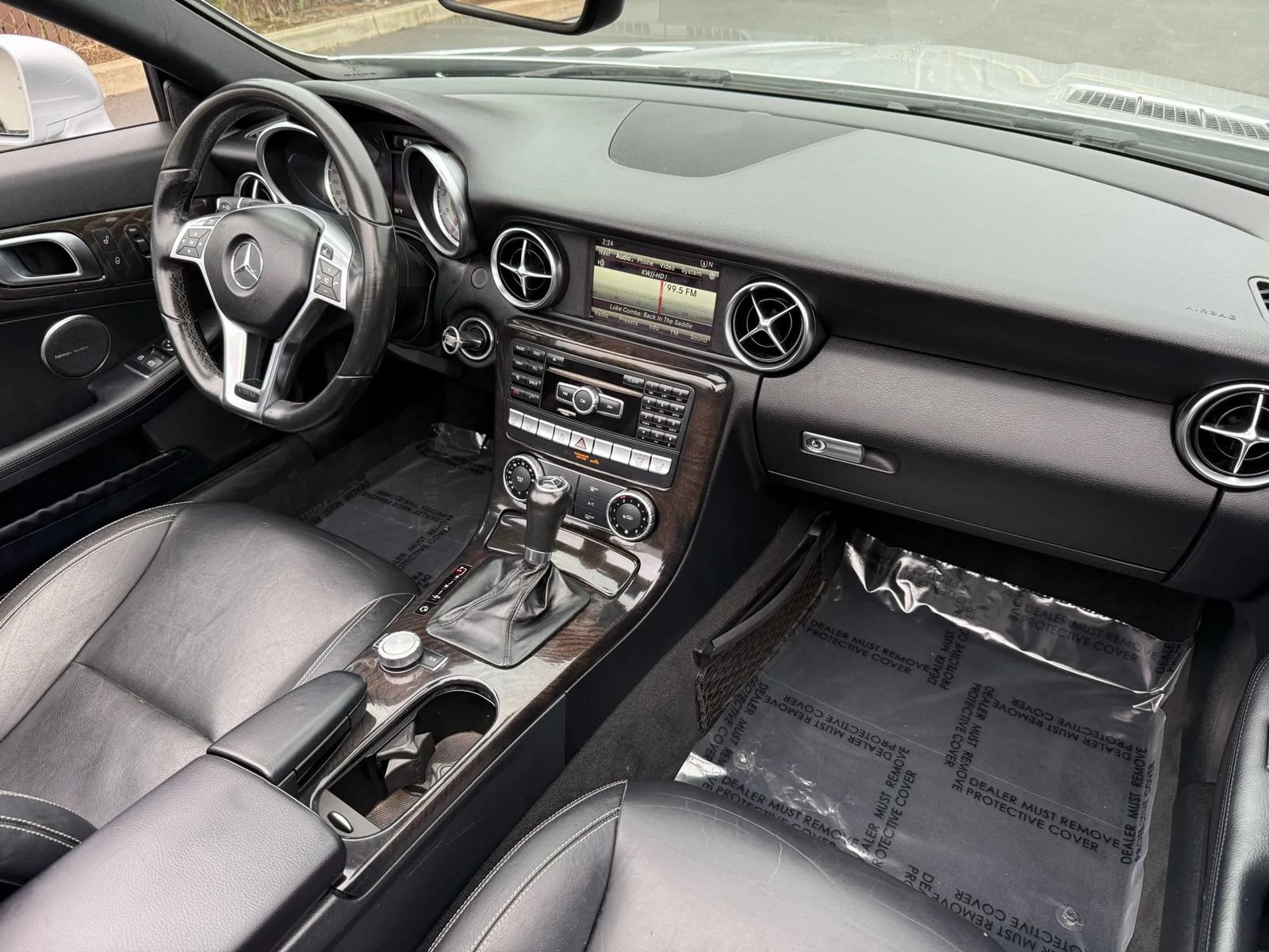 Used 2015 Mercedes-Benz SLK 250 image 17