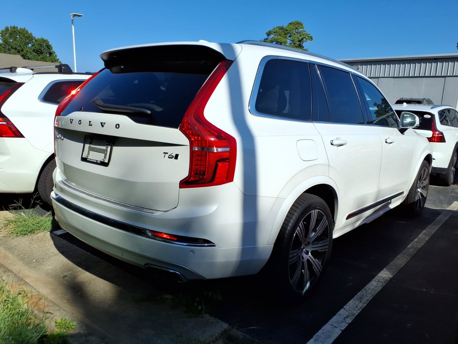Used 2021 Volvo XC90 T6 Inscription w/ Climate Package AWD/4WD image 2