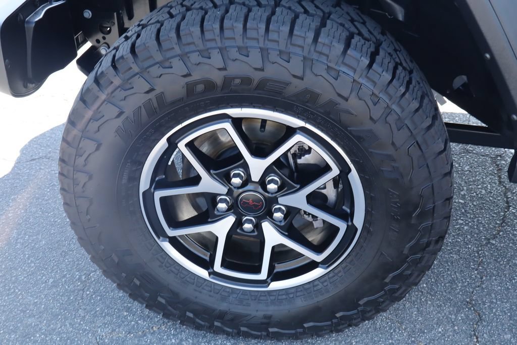 Used 2025 Jeep Gladiator Rubicon w/ Convenience Group AWD/4WD image 14
