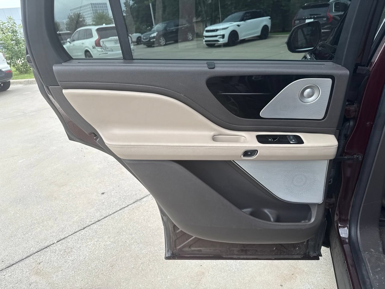 Used 2022 Lincoln Aviator Reserve w/ Equipment Group 201A AWD/4WD image 18