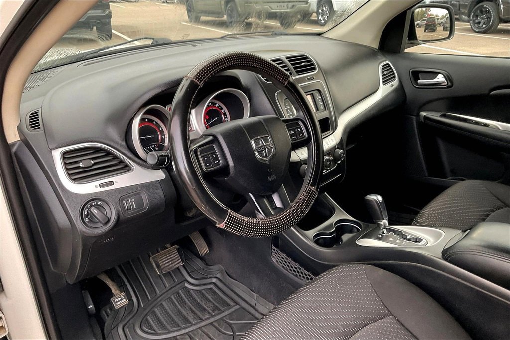 Used 2018 Dodge Journey SE w/ Blacktop Package image 13
