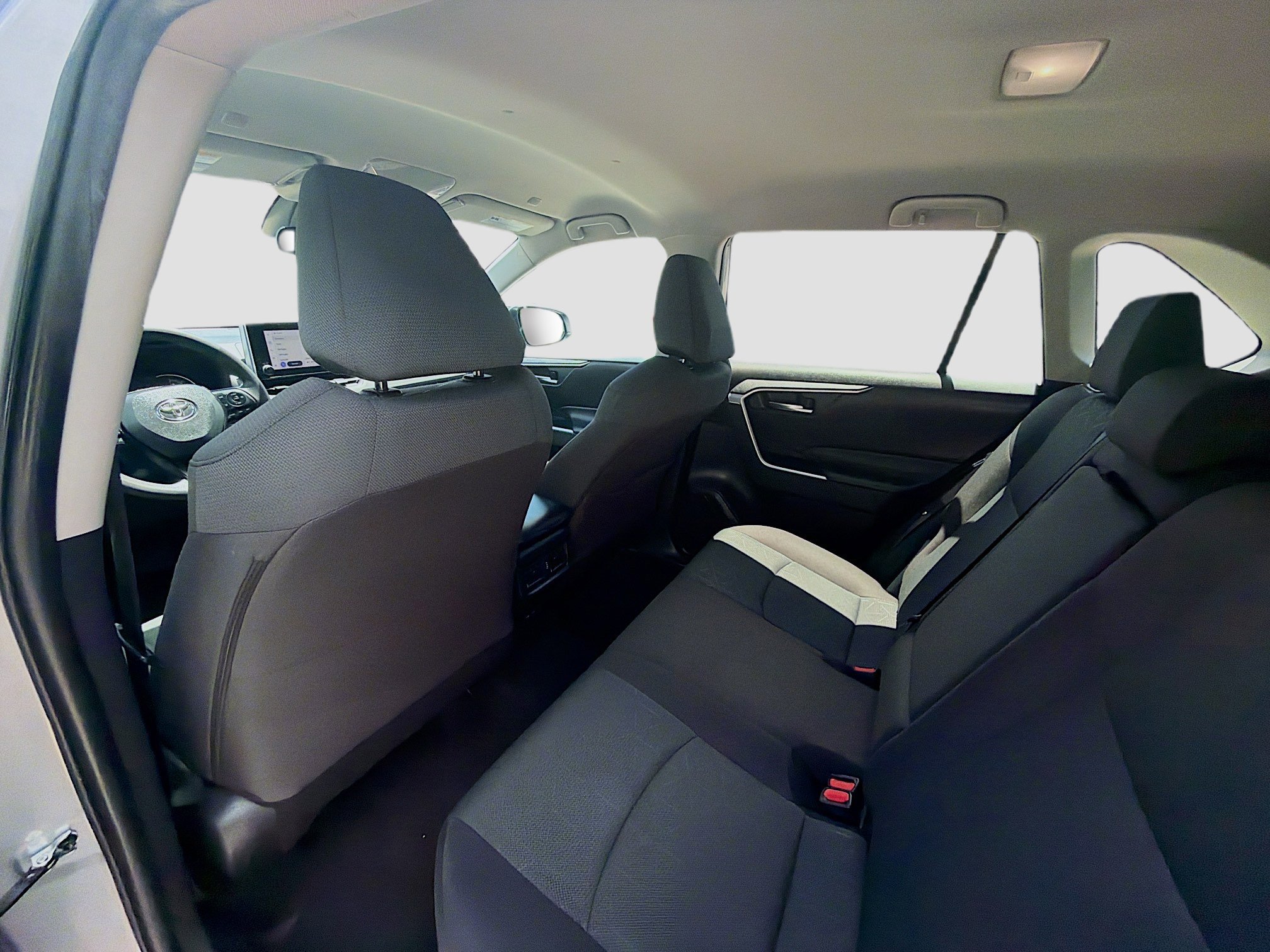 Used 2024 Toyota RAV4 XLE FWD image 22