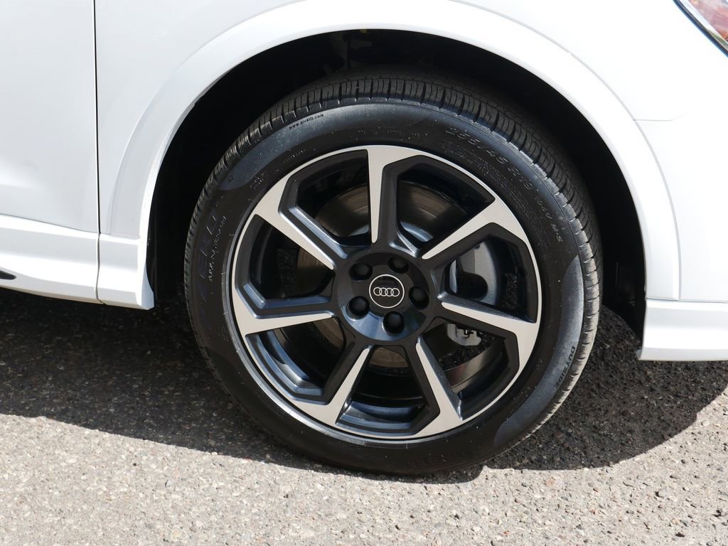 Used 2025 Audi Q3 2.0T Premium Plus AWD/4WD image 7