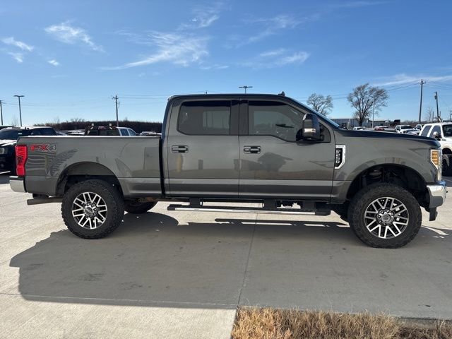 Used 2019 Ford F250 Lariat w/ Lariat Ultimate Package image 2