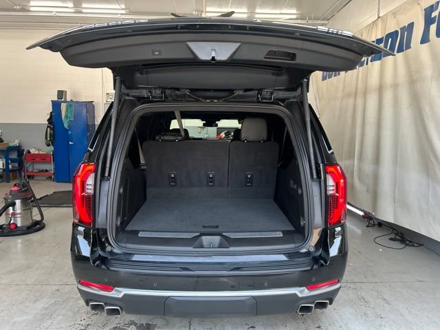 Used 2025 GMC Yukon XL Denali w/ Sun & Power Step Package AWD/4WD image 6