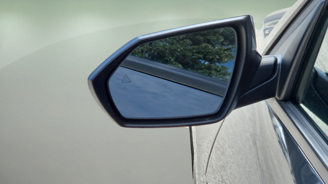 Used 2024 Hyundai Elantra SEL FWD image 48