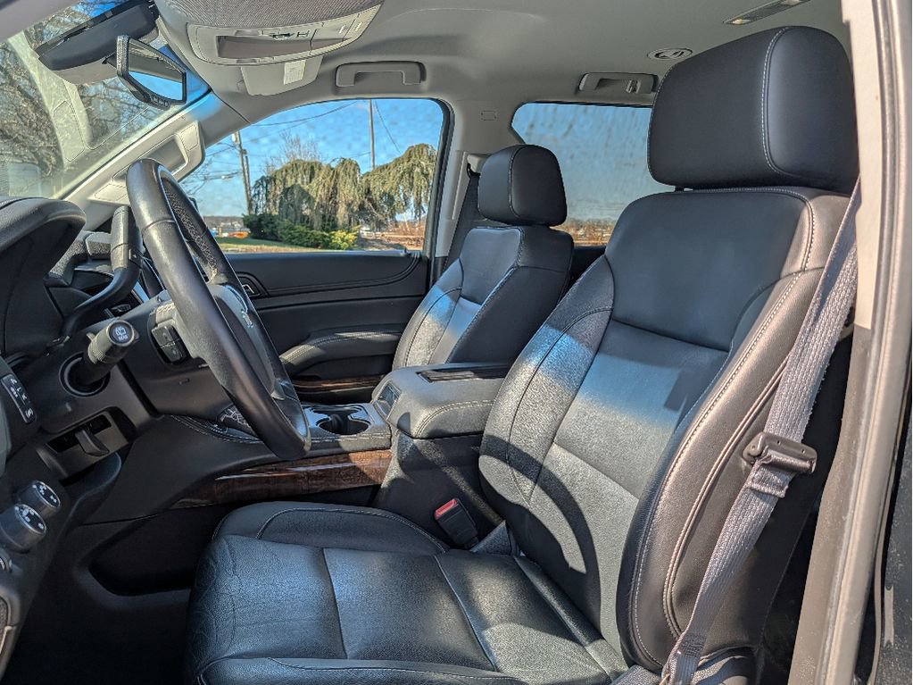 Used 2019 Chevrolet Suburban LT image 12
