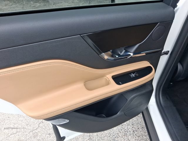 Used 2023 Lincoln Corsair Reserve FWD image 9