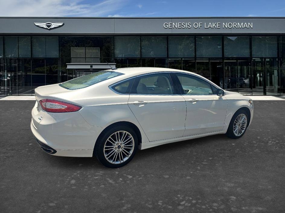 Used 2016 Ford Fusion SE w/ Equipment Group 202A AWD/4WD image 5