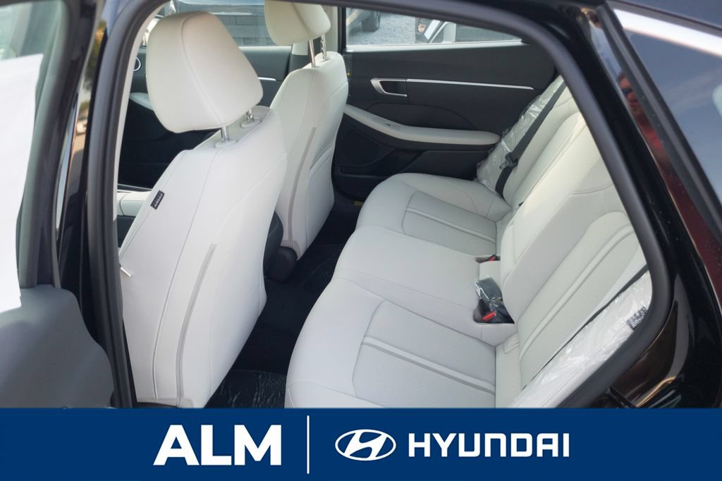 New 2026 Hyundai Sonata SEL FWD image 16