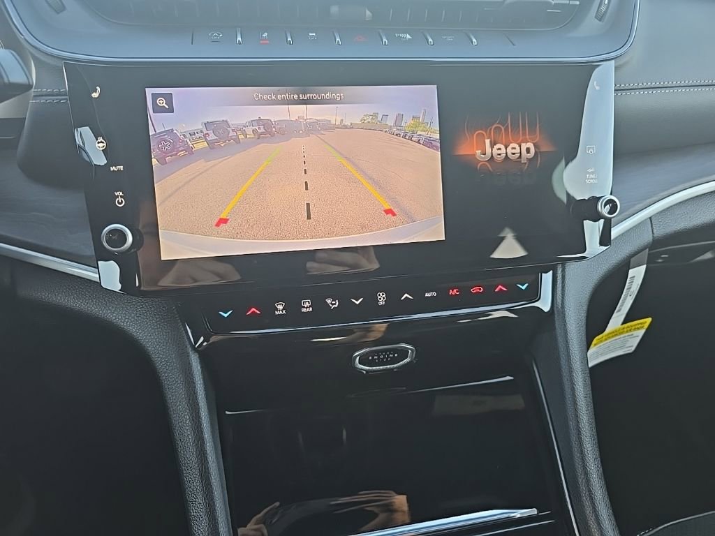 New 2026 Jeep Grand Cherokee Altitude RWD image 24