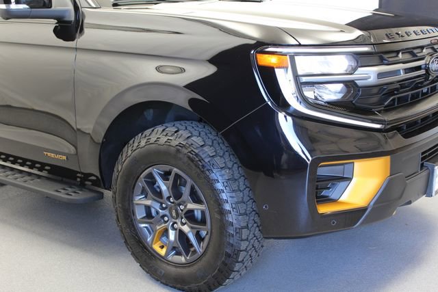 Used 2025 Ford Expedition Tremor AWD/4WD image 3