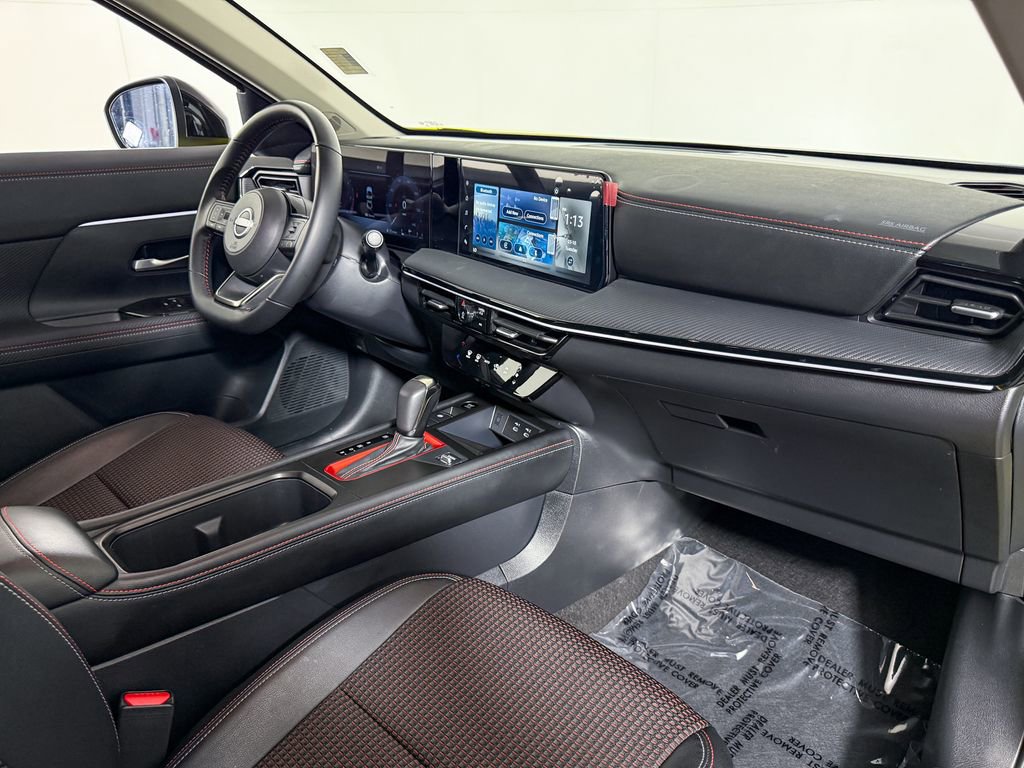 Certified 2025 Nissan Kicks SR image 13