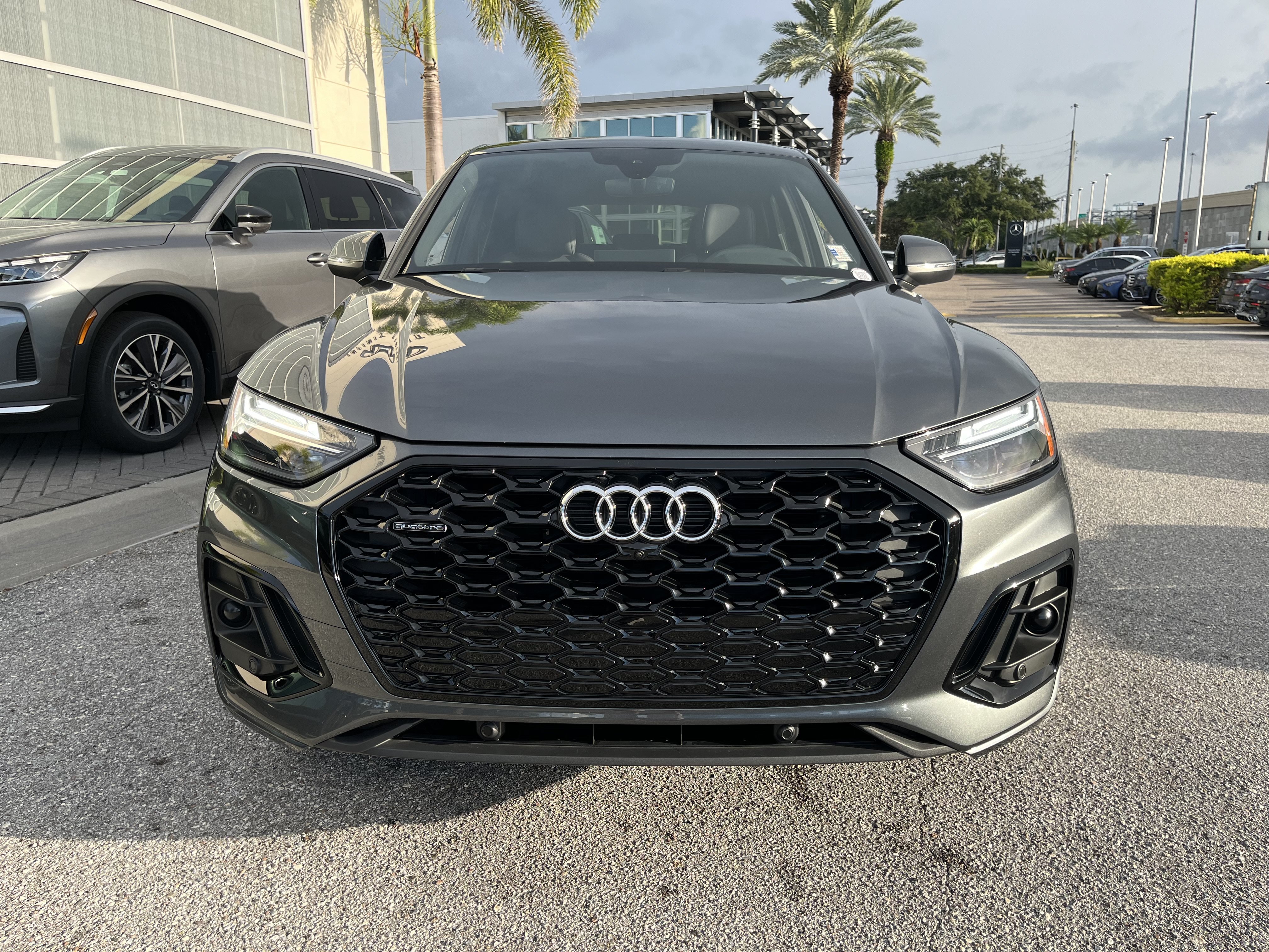 Used 2023 Audi Q5 2.0T Premium Plus w/ Premium Plus Package AWD/4WD image 11