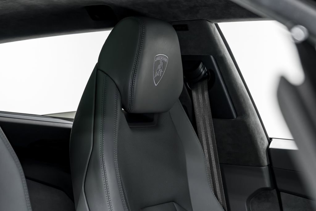 Used 2021 Lamborghini Urus image 40