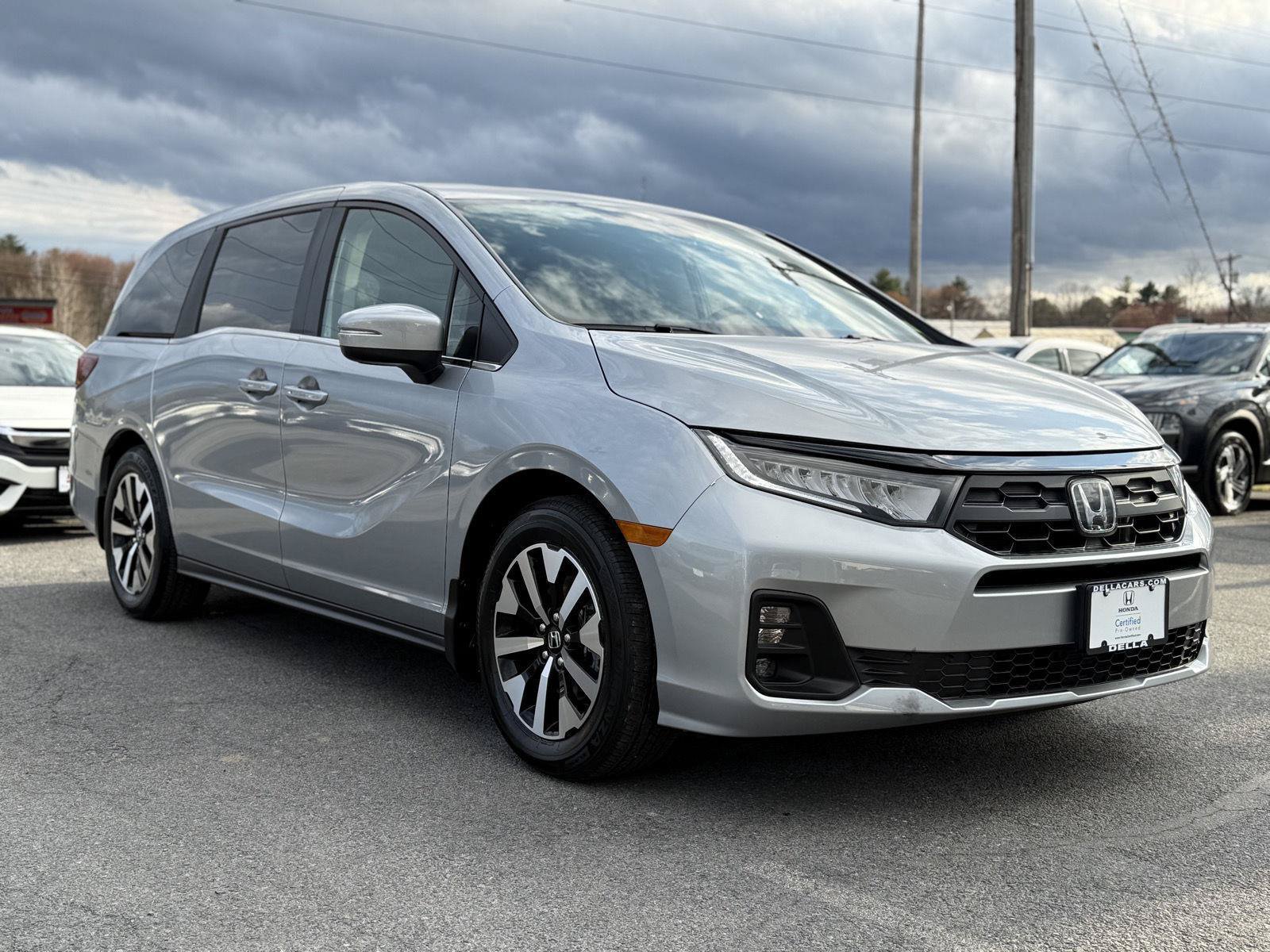 Certified 2026 Honda Odyssey EX-L image 3