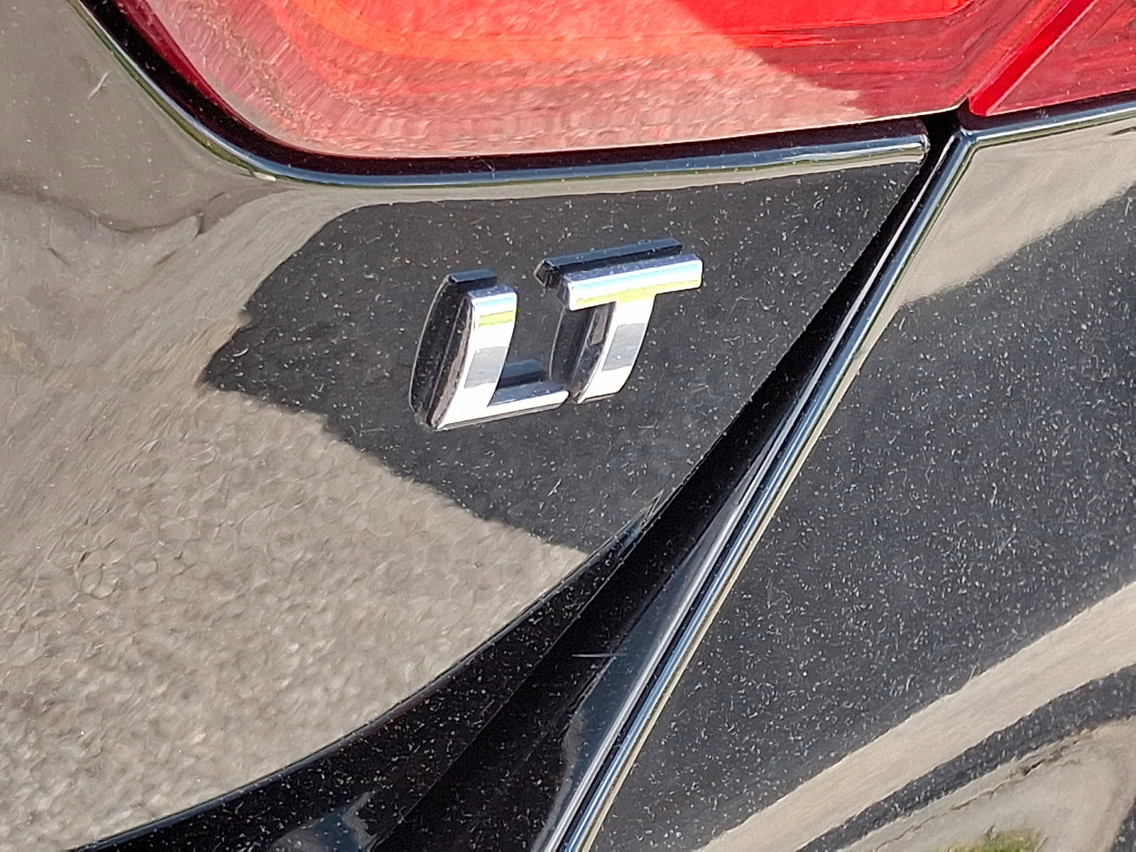 Used 2017 Chevrolet Impala LT FWD image 28