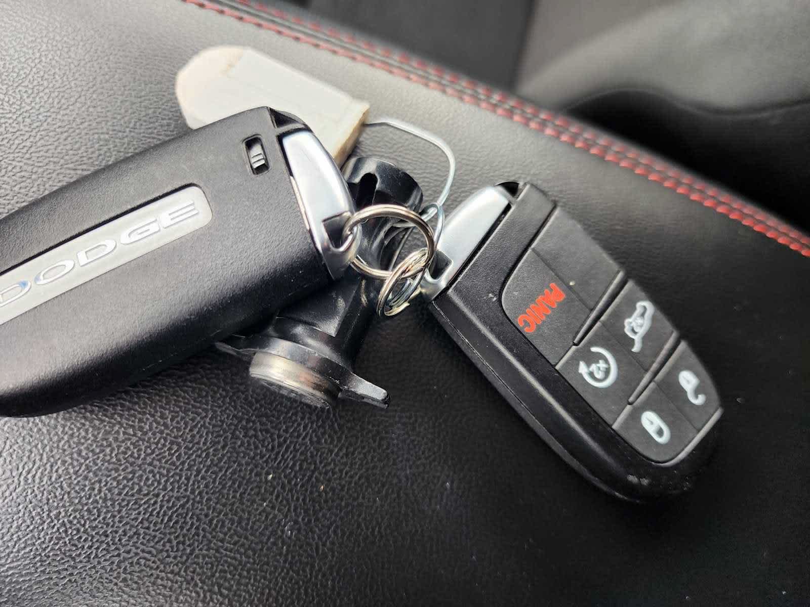 Used 2025 Dodge Durango R/T w/ Blacktop Package AWD/4WD image 30