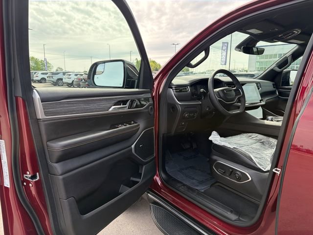 Used 2024 Jeep Wagoneer Series II w/ Flexible Seating Group AWD/4WD image 23