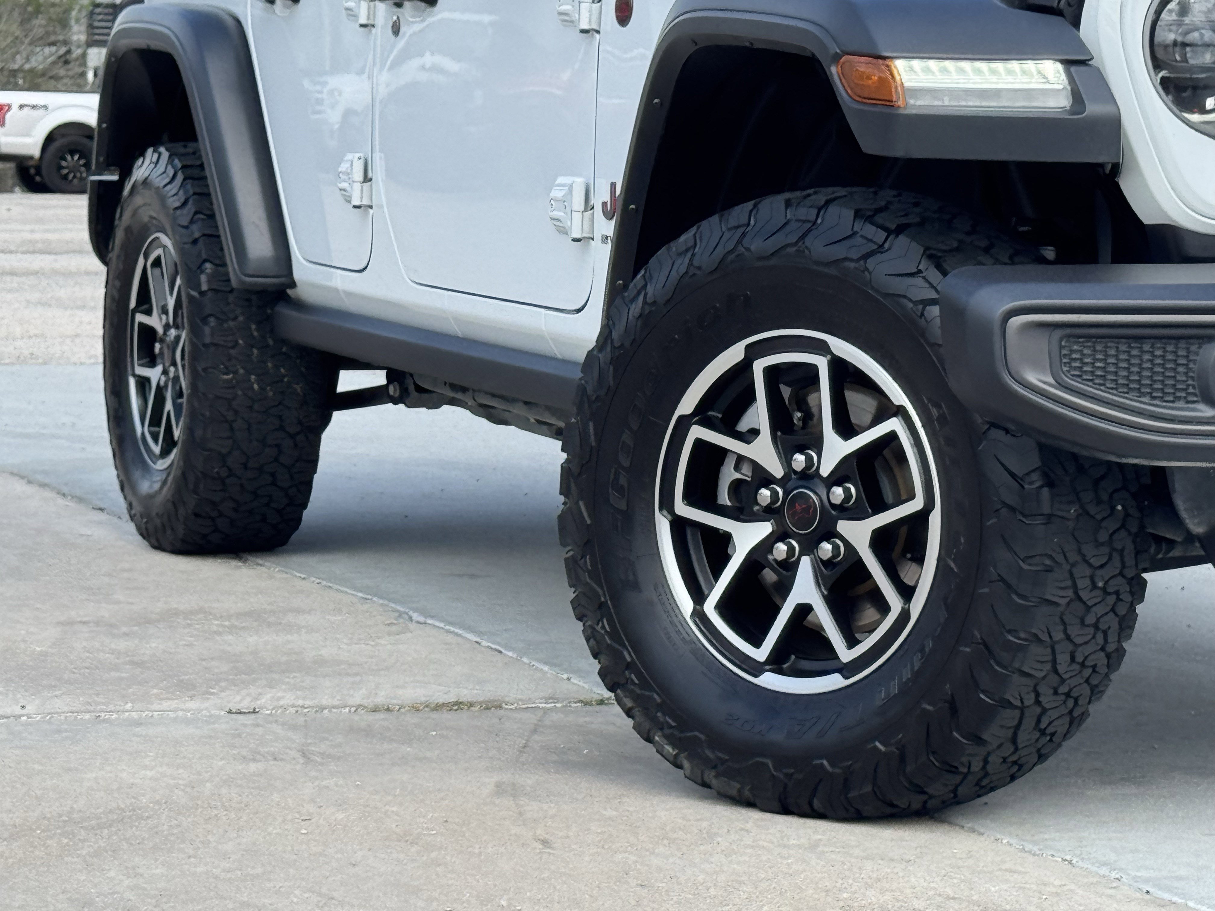 Used 2025 Jeep Wrangler Unlimited Rubicon image 12