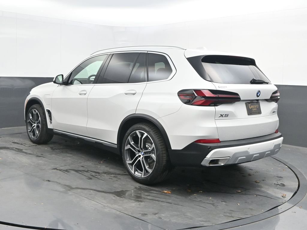 New 2026 BMW X5 xDrive50e AWD/4WD image 3
