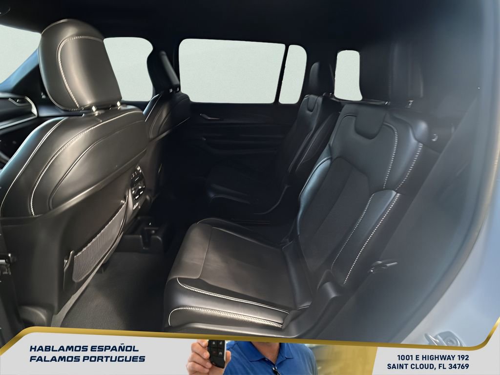Used 2023 Jeep Grand Cherokee L Laredo image 25