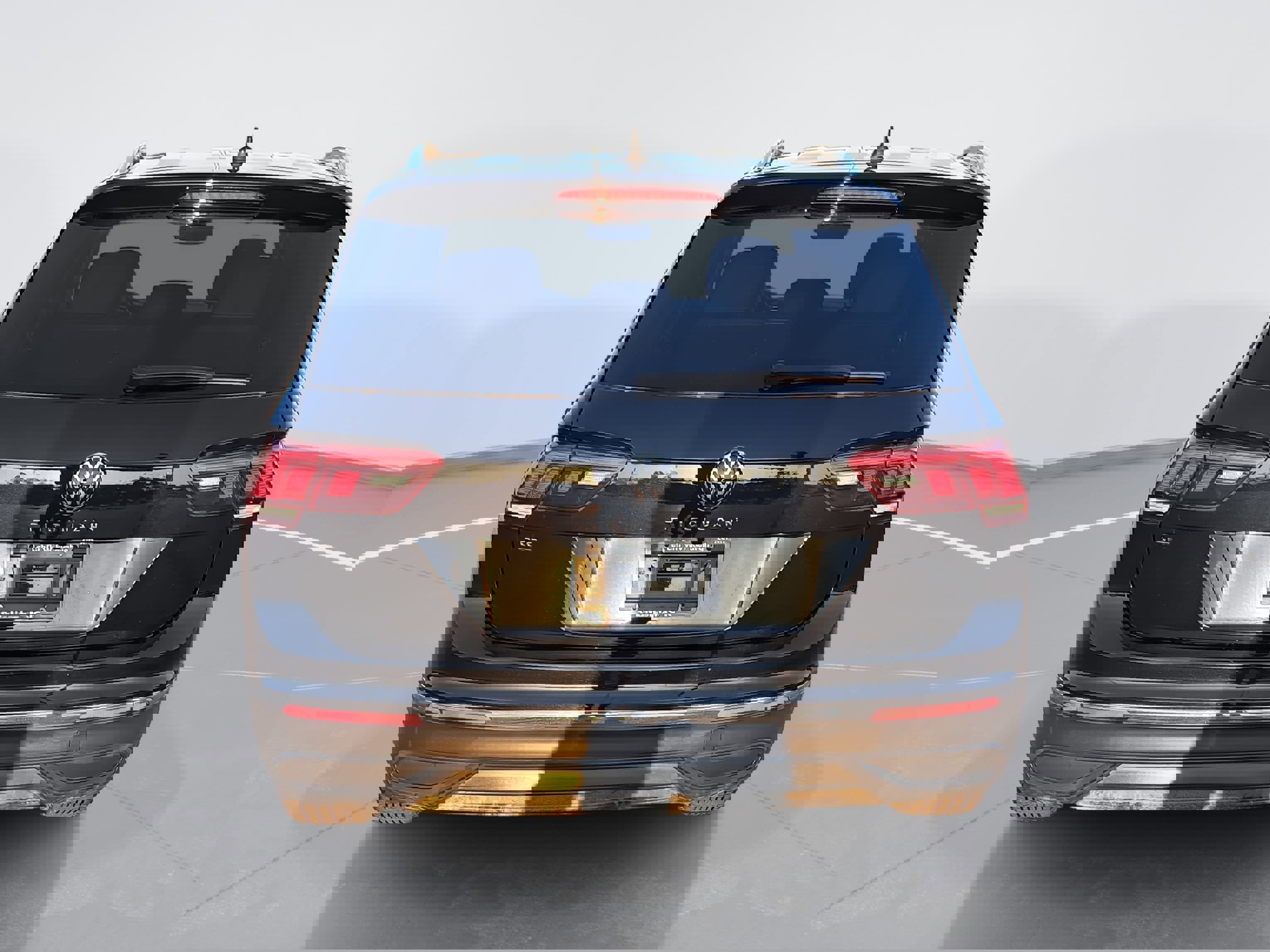 Used 2024 Volkswagen Tiguan SE image 4