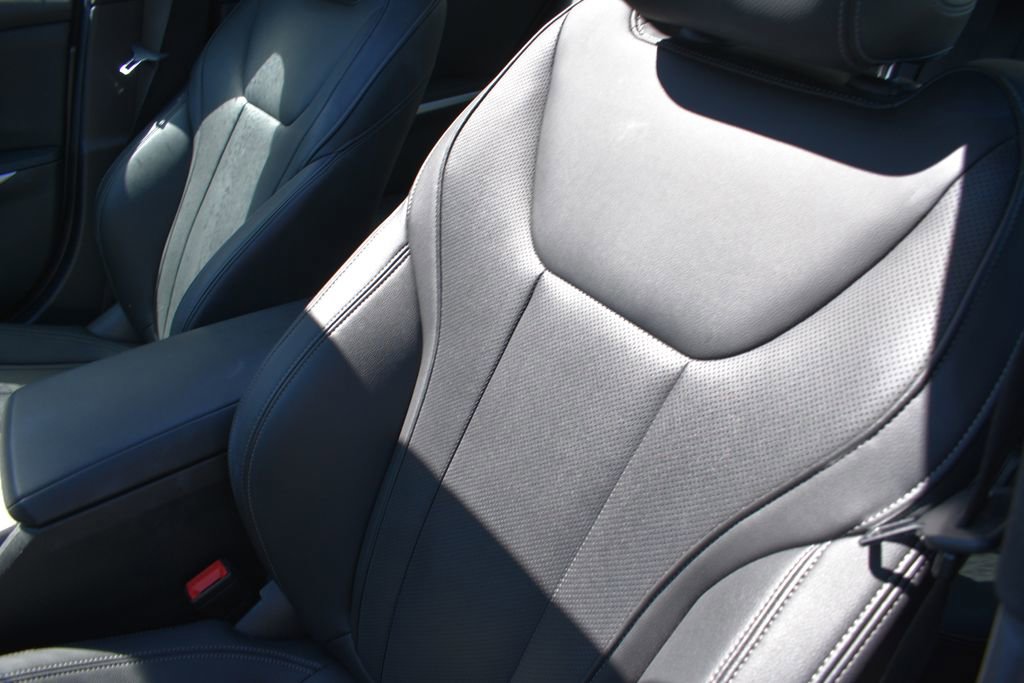 Used 2024 BMW 330e RWD image 11