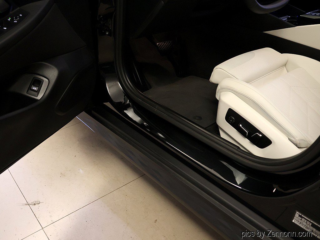 Certified 2024 BMW 530i xDrive w/ Premium Package AWD/4WD image 28