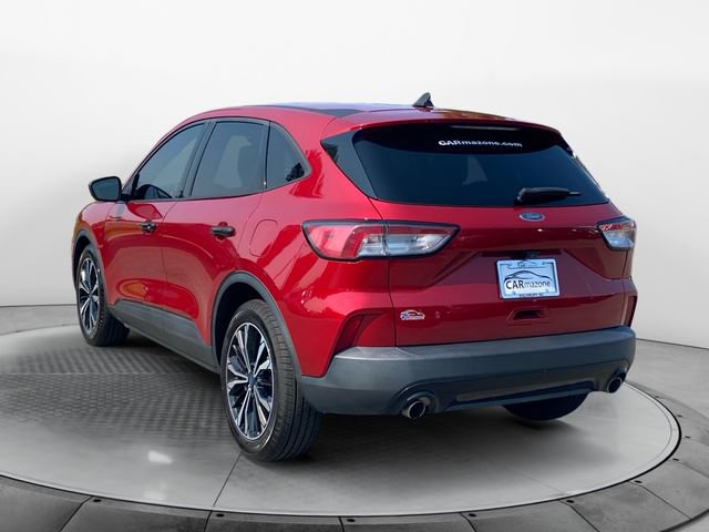 Used 2021 Ford Escape SE w/ SE Sport Appearance Package FWD image 3