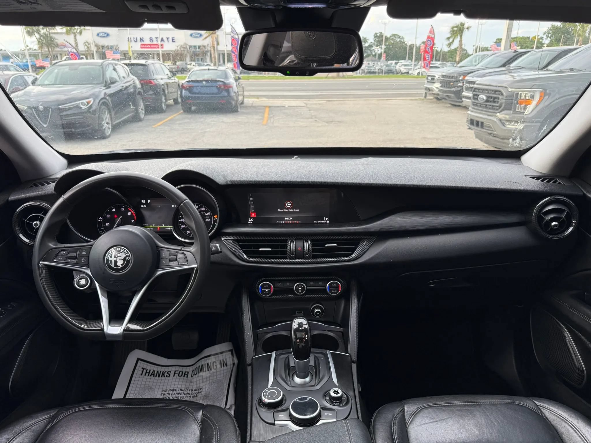 Used 2018 Alfa Romeo Stelvio AWD image 10