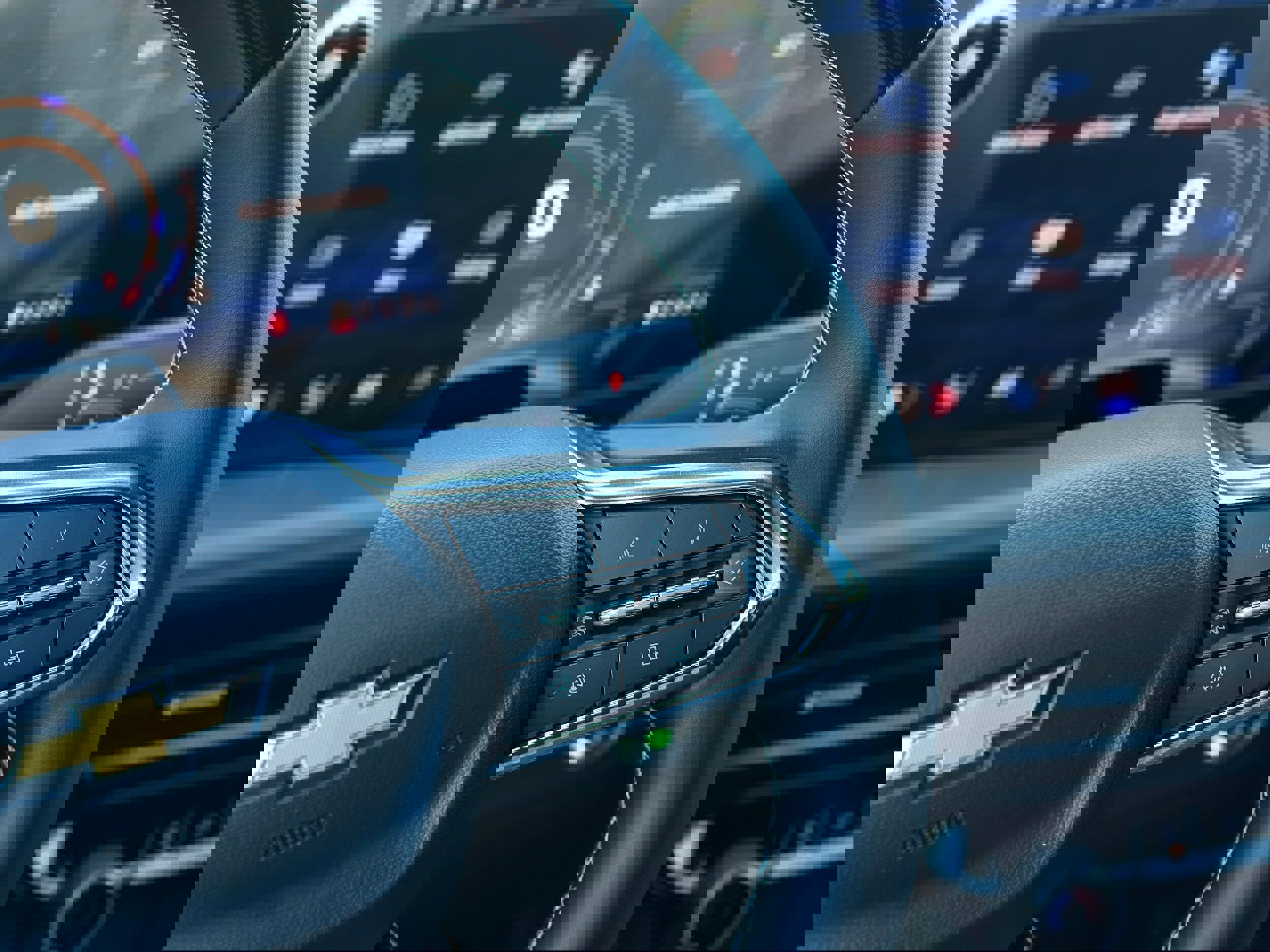 New 2025 Chevrolet Traverse LT w/ Enhanced Driving Package image 12