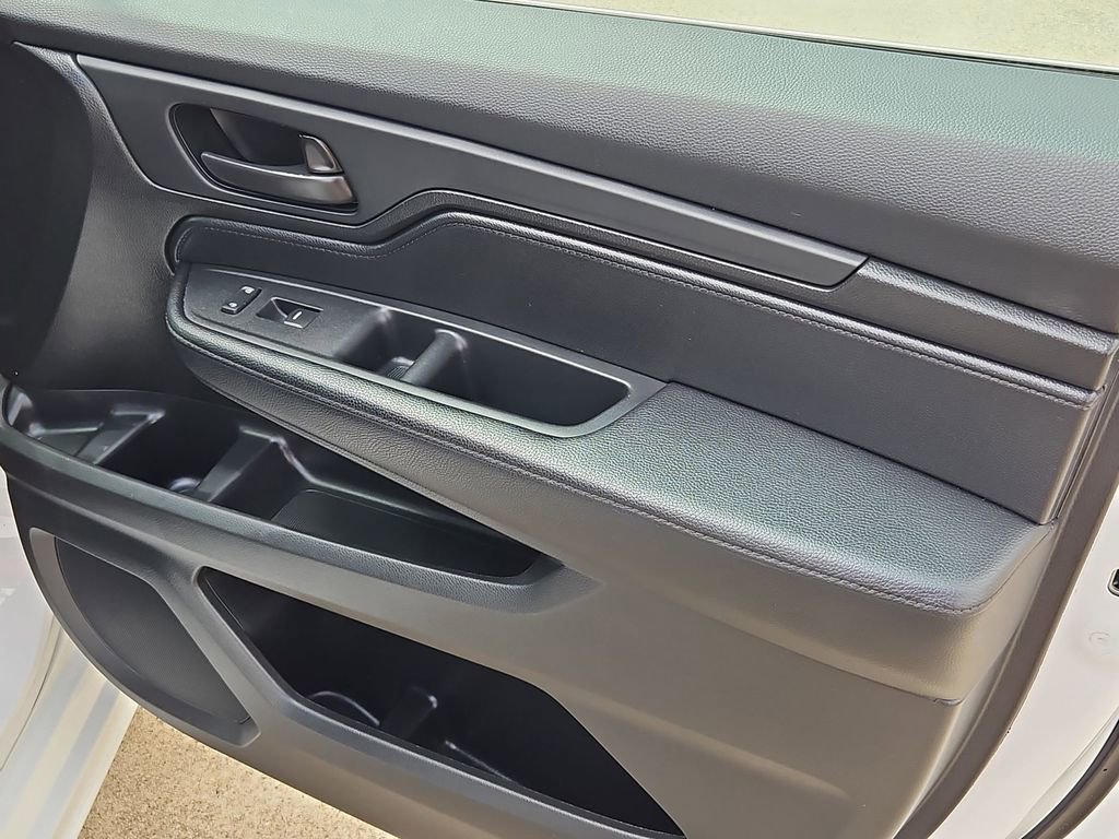 Used 2024 Honda Odyssey Sport image 32