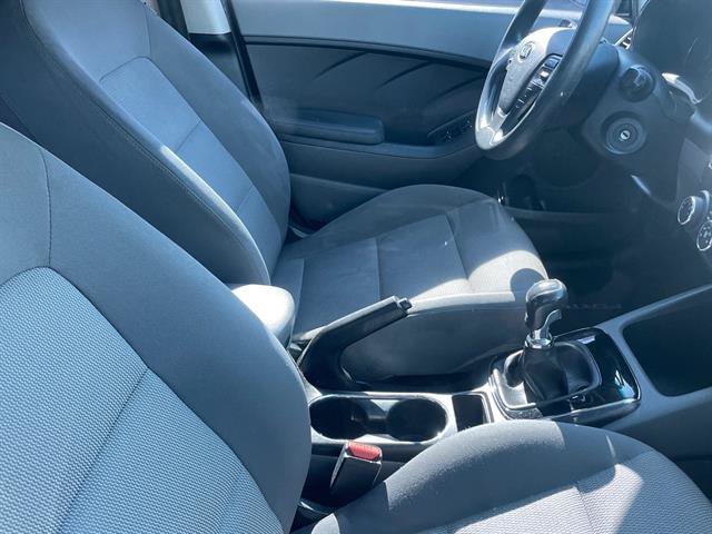 Used 2017 Kia Forte LX FWD image 2