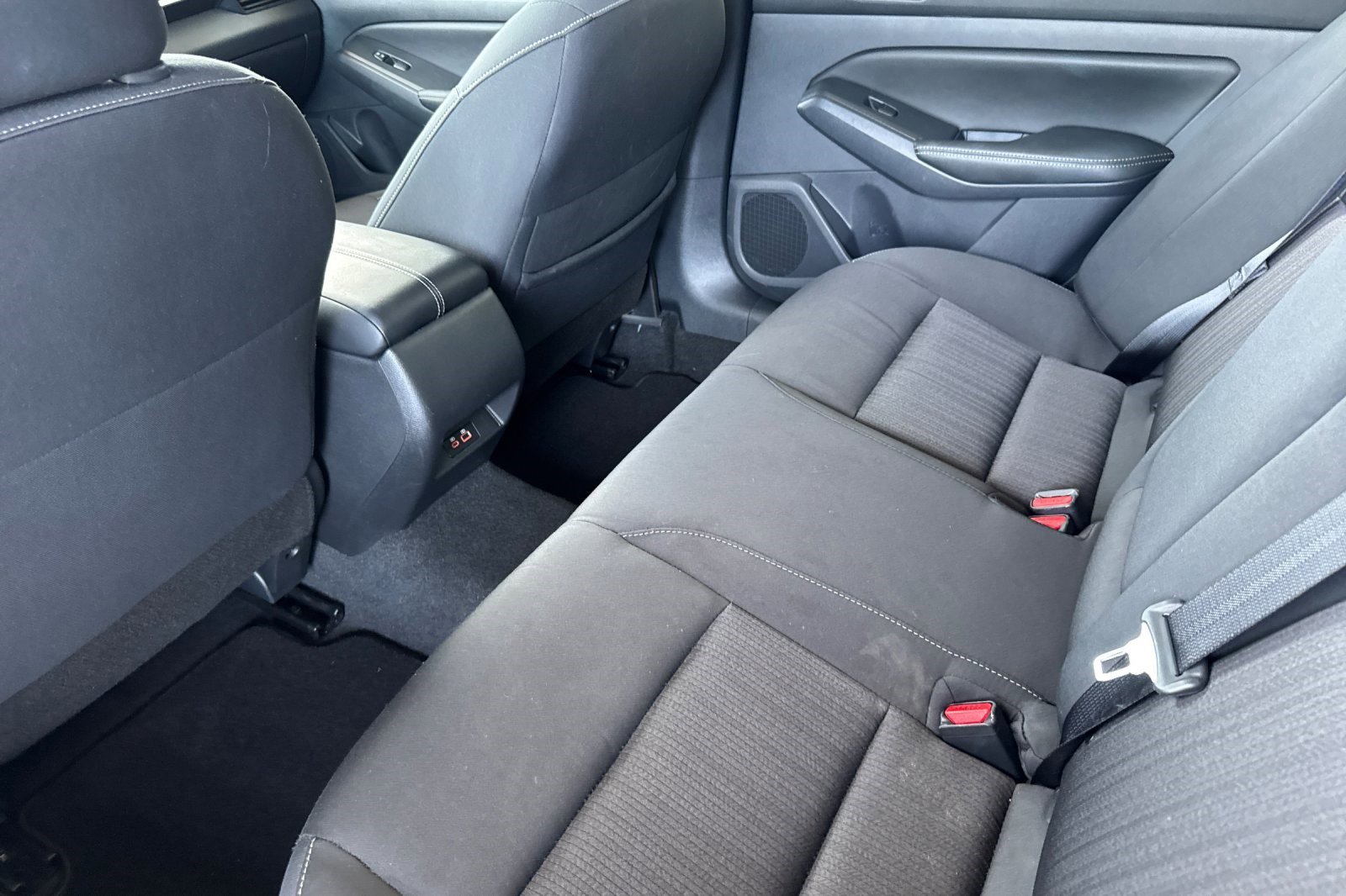 Used 2025 Nissan Altima 2.5 SV image 26