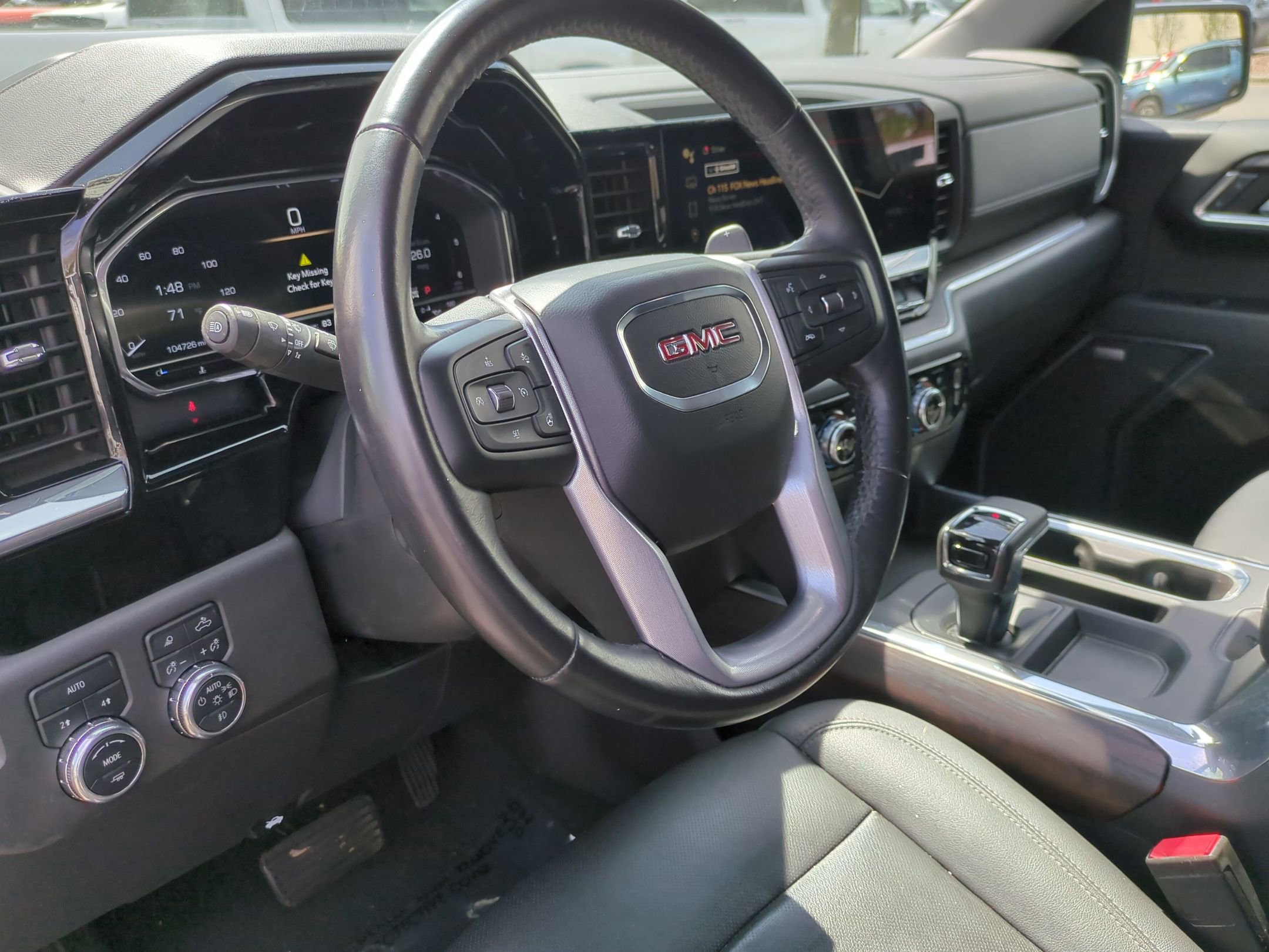 Used 2022 GMC Sierra 1500 SLT w/ SLT Premium Plus Package AWD/4WD image 18