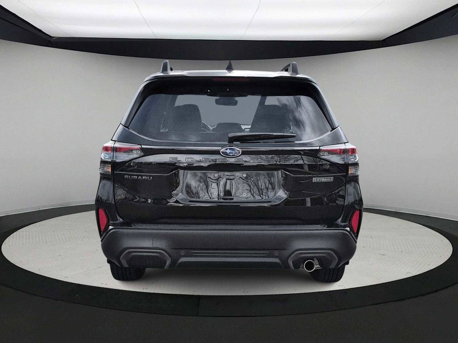 Certified 2025 Subaru Forester Limited w/ Popular Package image 7