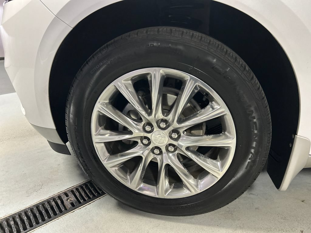 Used 2020 Buick Enclave Premium w/ Surround and Sites Package FWD image 9