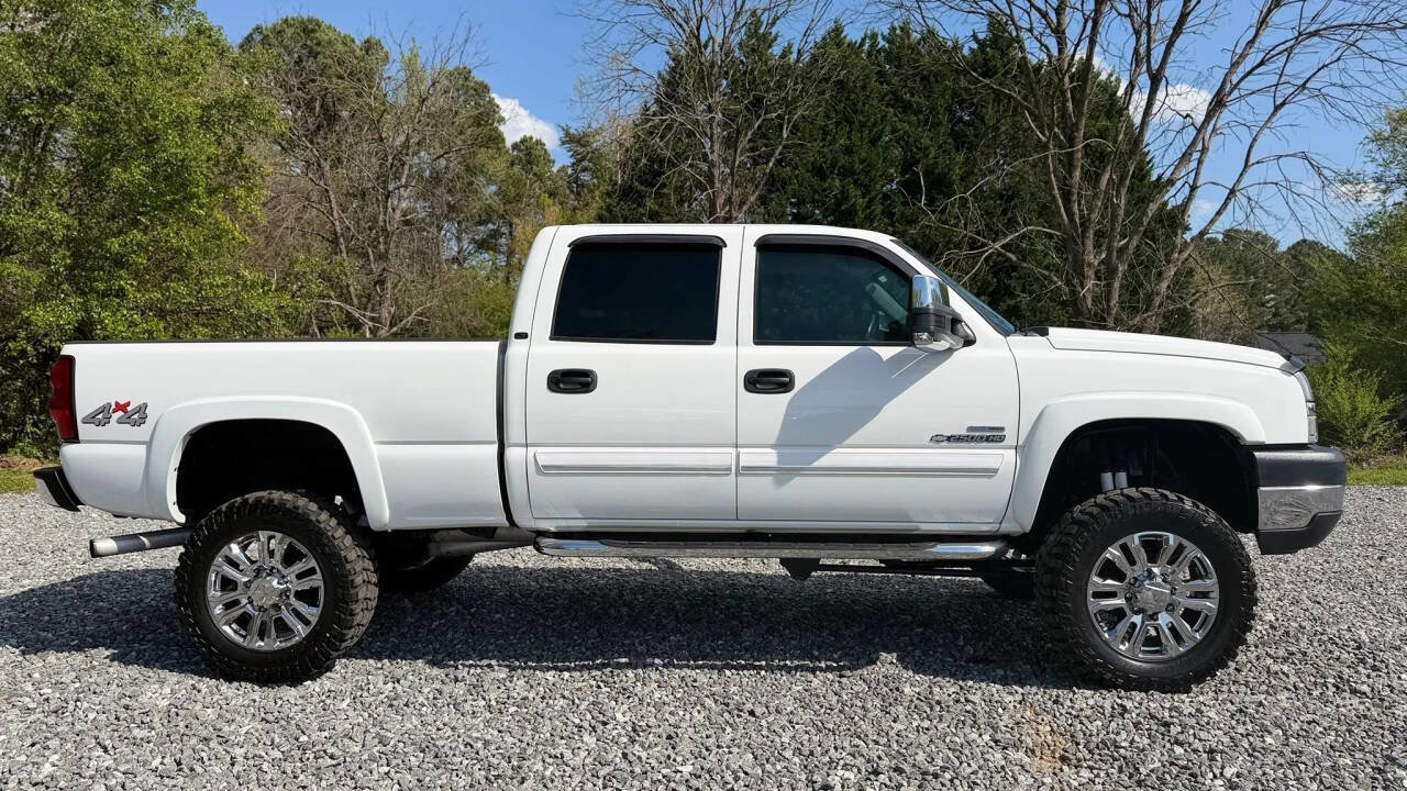 Used 2007 Chevrolet Silverado 2500 LT w/ Heavy-Duty Power Package image 9