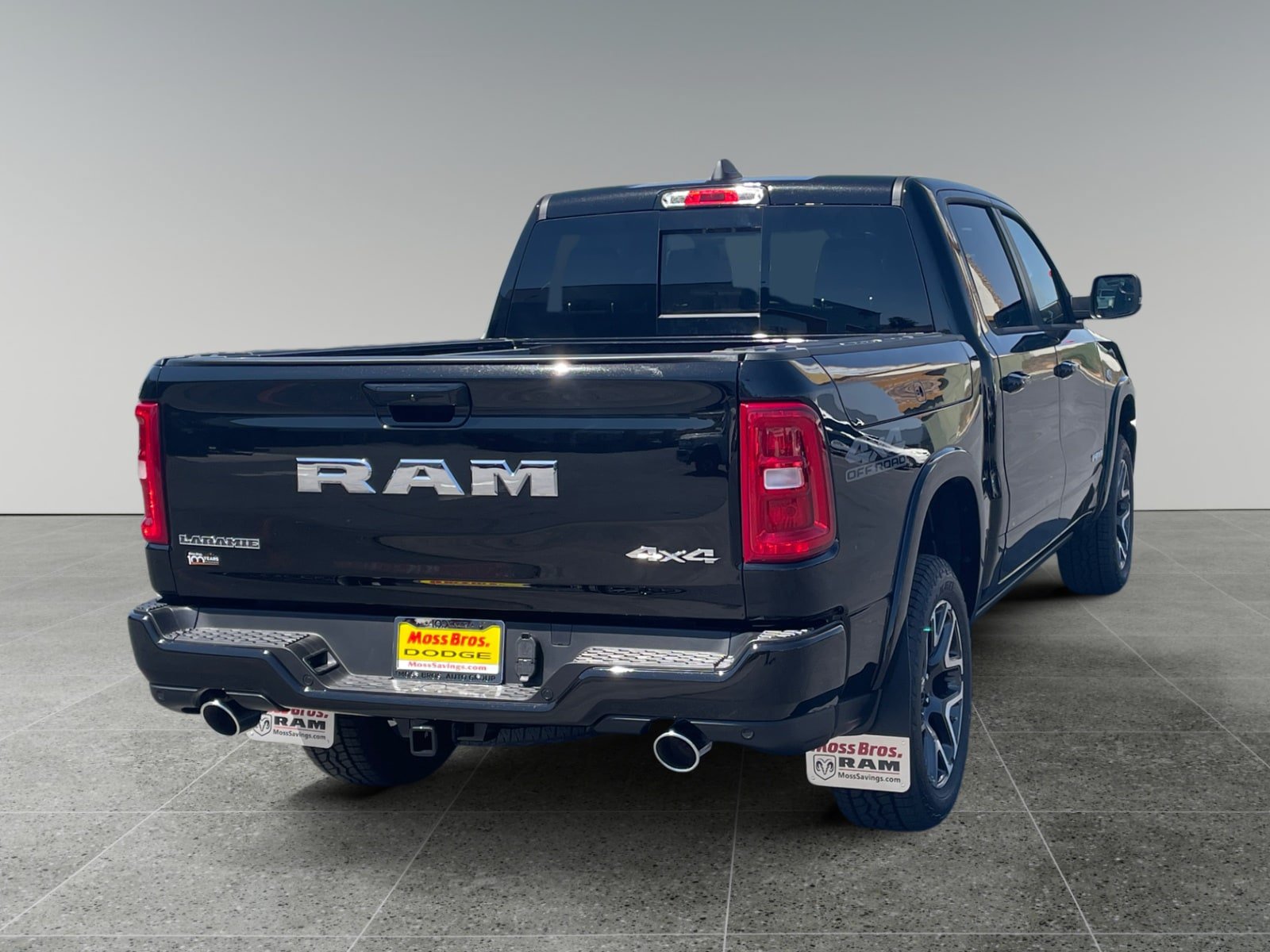 New 2026 RAM 1500 Laramie AWD/4WD image 5