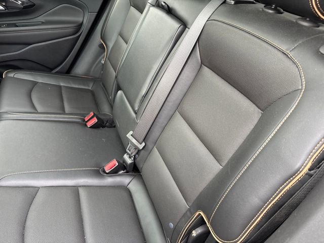 Used 2023 GMC Terrain AT4 w/ Infotainment Package II image 10