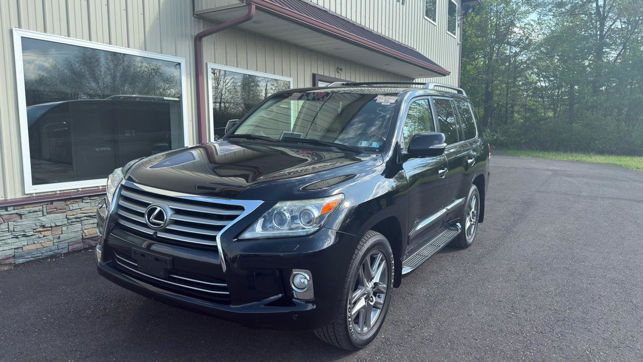 Used 2013 Lexus LX 570 4WD image 38
