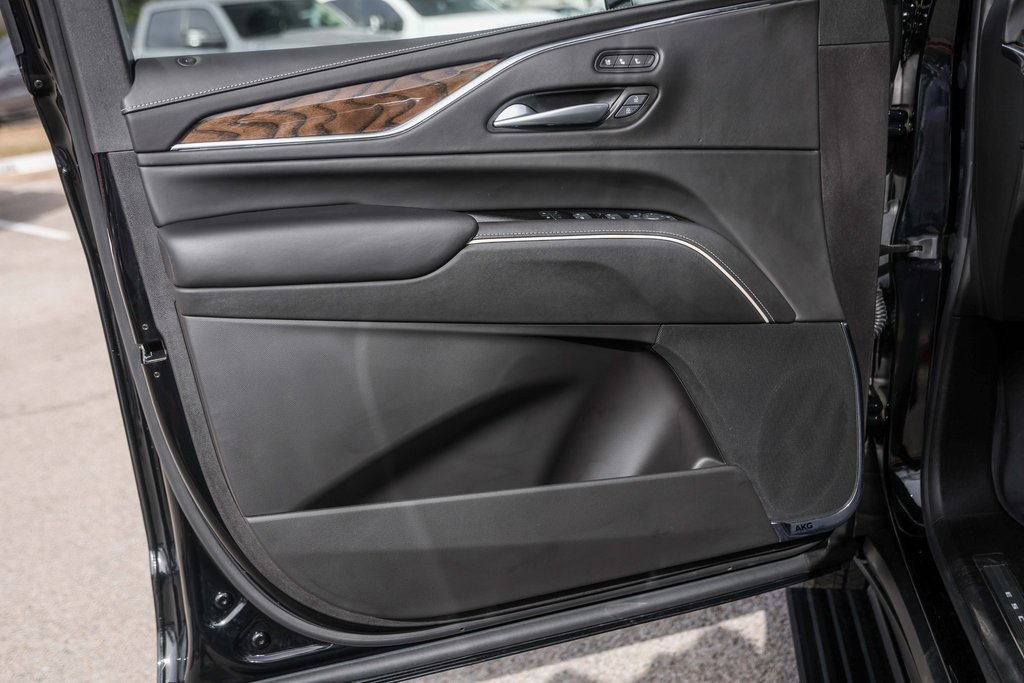 Used 2024 Cadillac Escalade Premium Luxury Platinum image 24