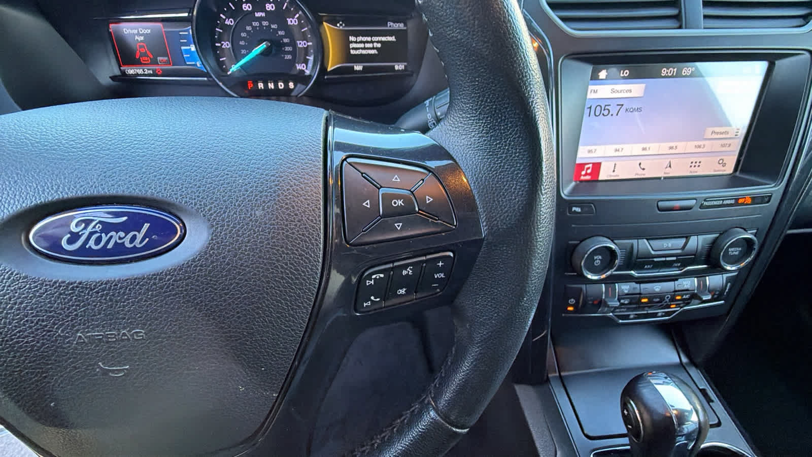 Used 2019 Ford Explorer XLT w/ Equipment Group 202A FWD image 20
