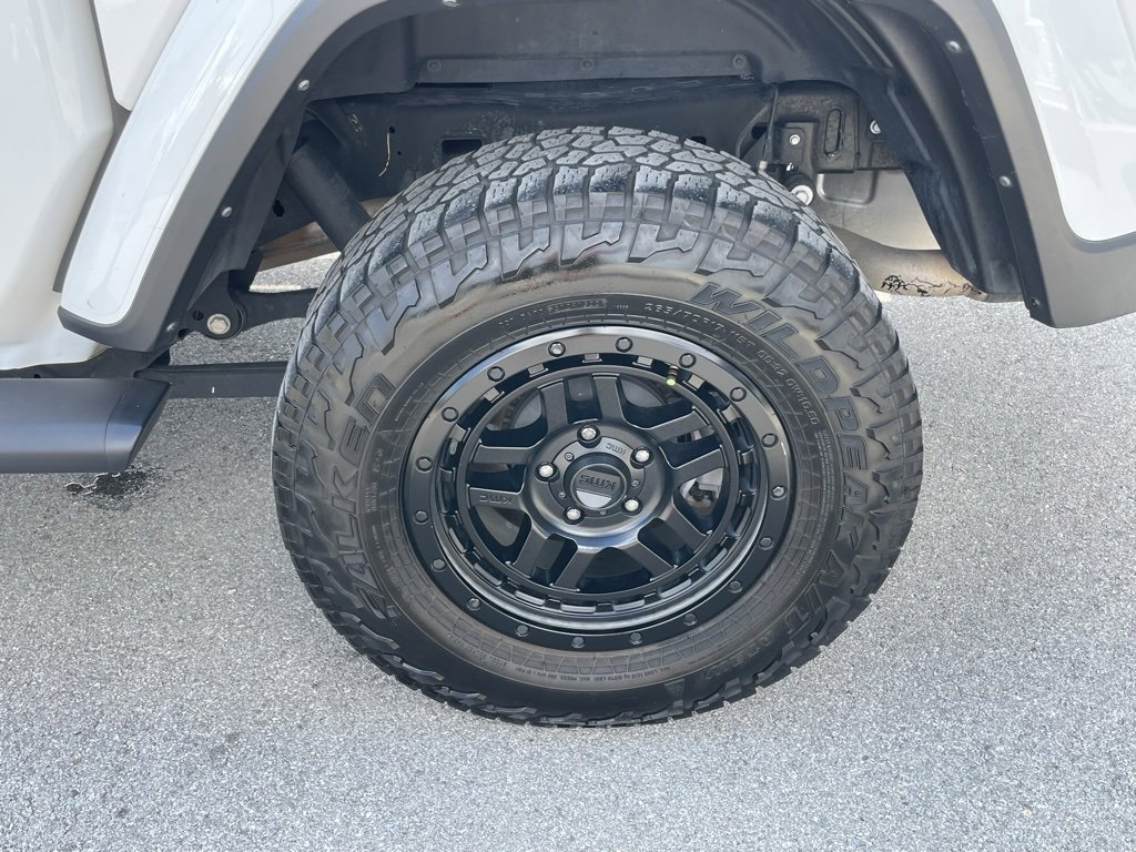 Used 2022 Jeep Gladiator Sport image 33