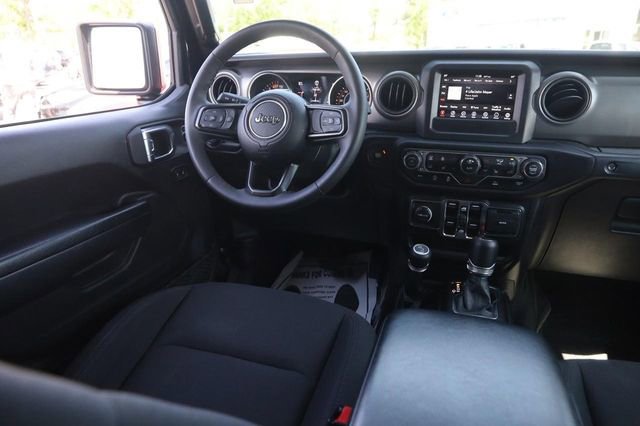 Used 2023 Jeep Wrangler Unlimited Sport AWD/4WD image 22