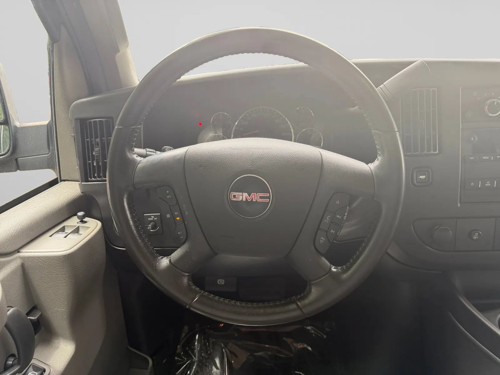 Used 2023 GMC Savana 2500 w/ Driver Convenience Package RWD image 19