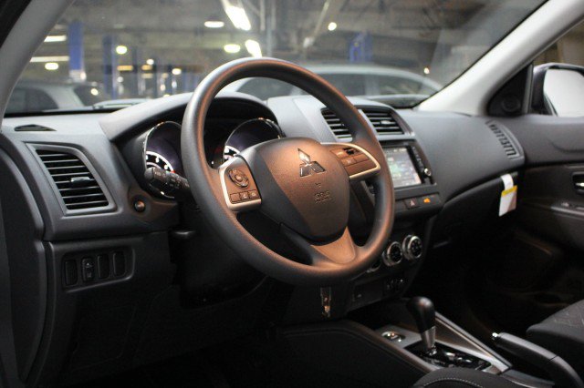 New 2025 Mitsubishi Outlander Sport ES image 5