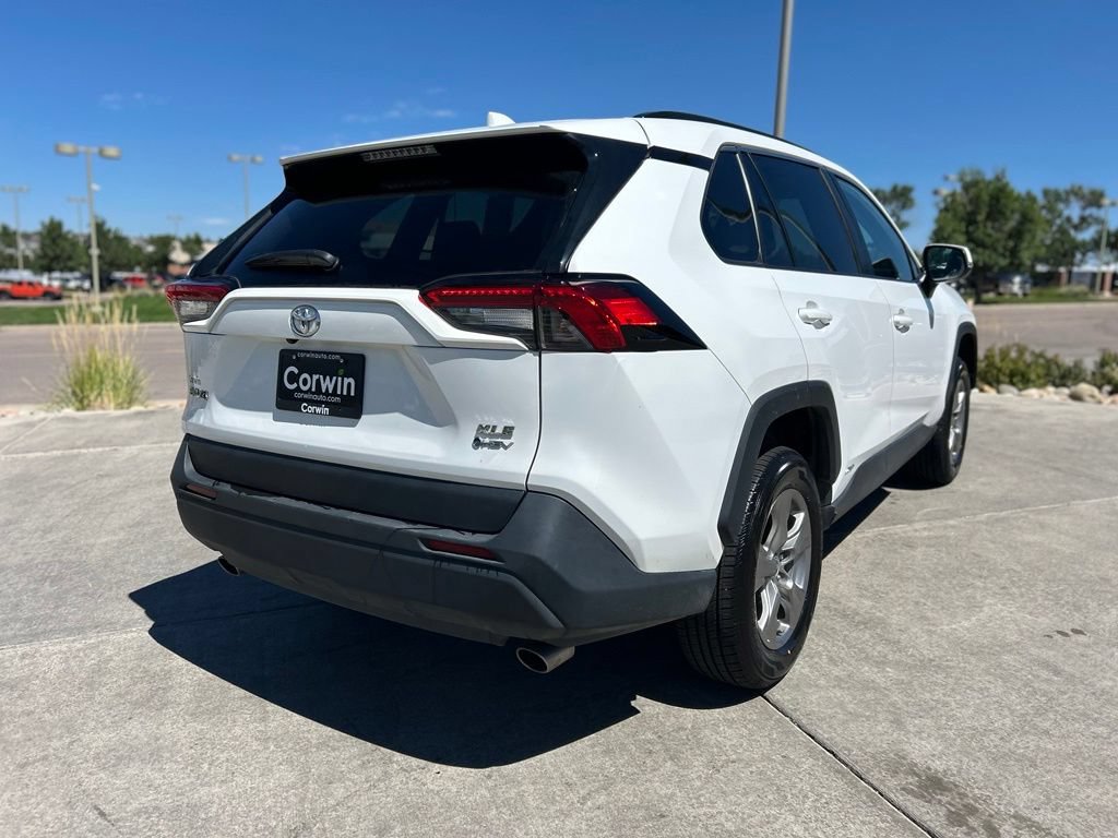 Used 2025 Toyota RAV4 XLE AWD/4WD image 7