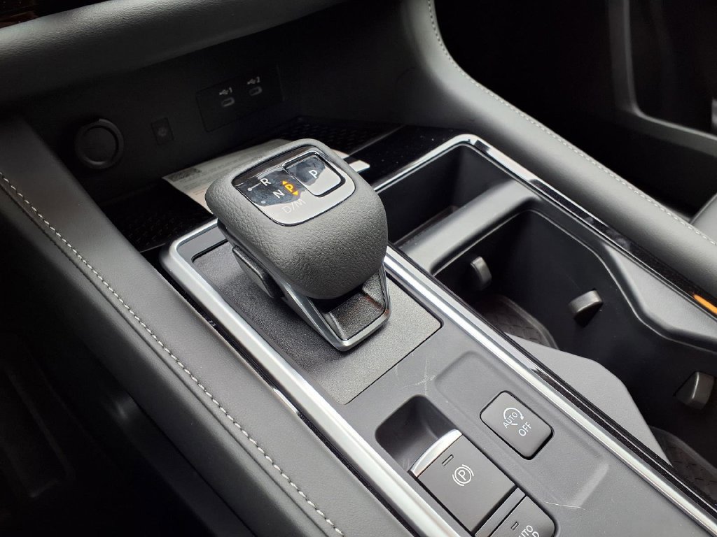 New 2026 Nissan Pathfinder SL AWD/4WD image 15